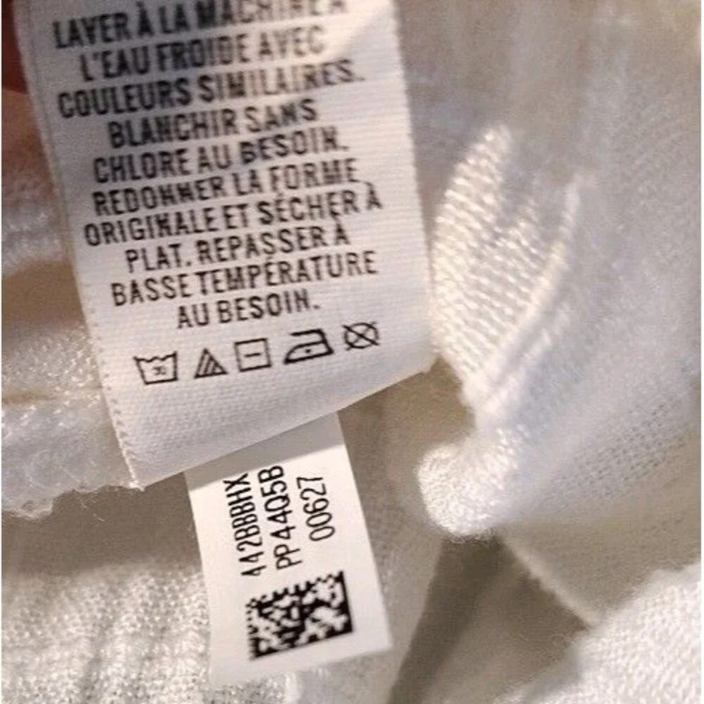 Aerie Women’s Romper Small White Textured V-Neck Button Front Pockets Coastal - Picture 10 of 14